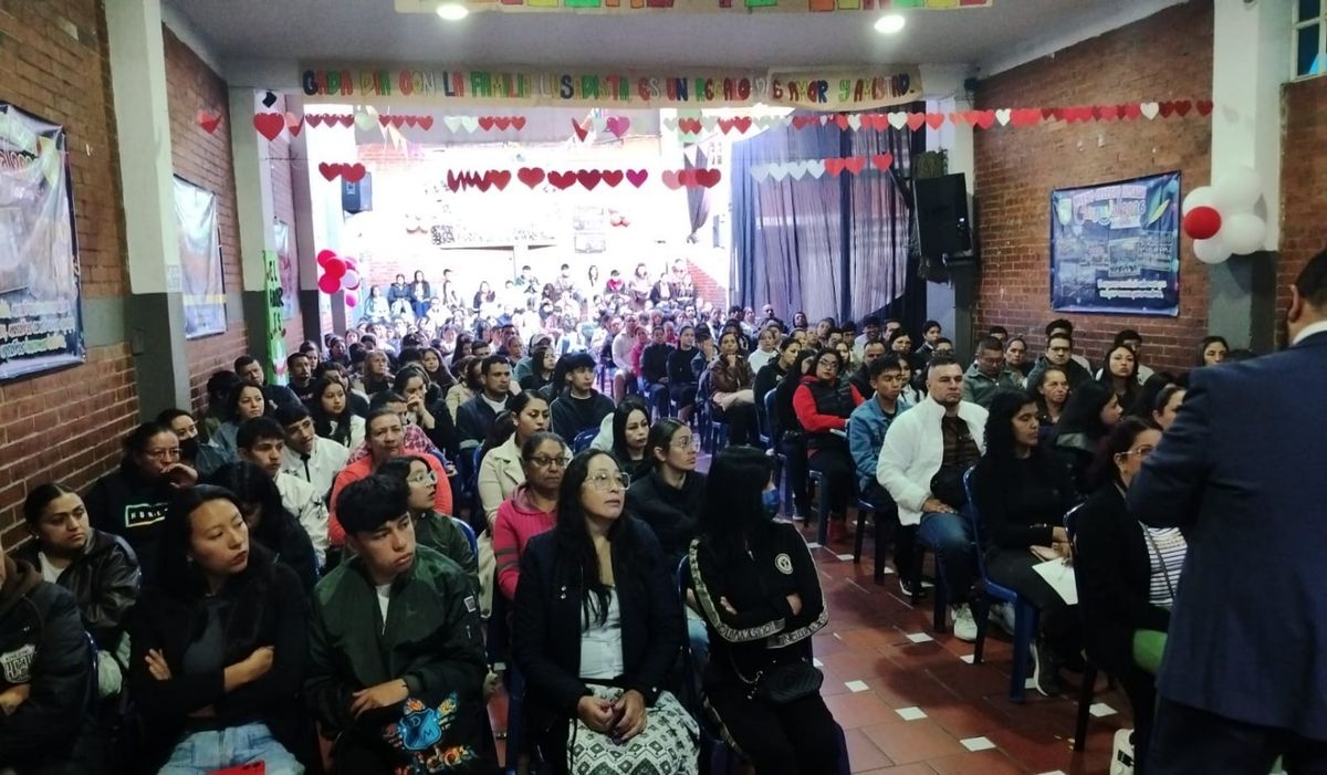 Familias Lusadistas durante la reunión de bienvenida